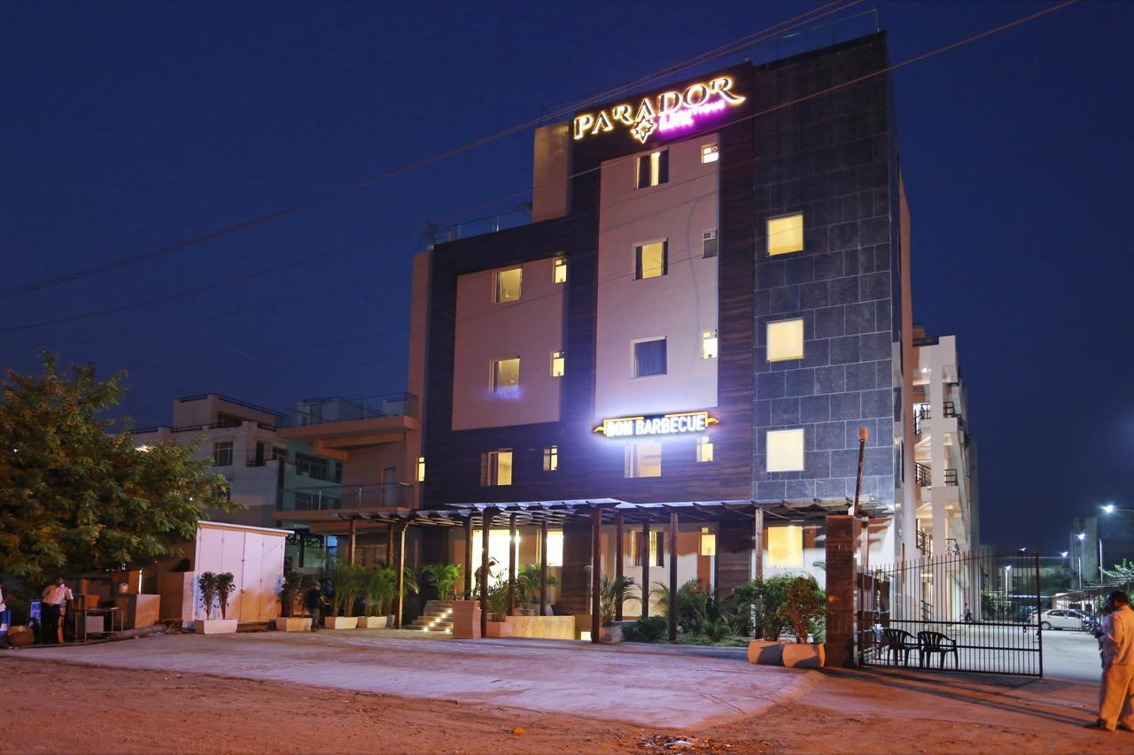 Hotel Parador Agra Exterior photo